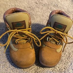 Boys/Girls Size 9 Timberland Boots